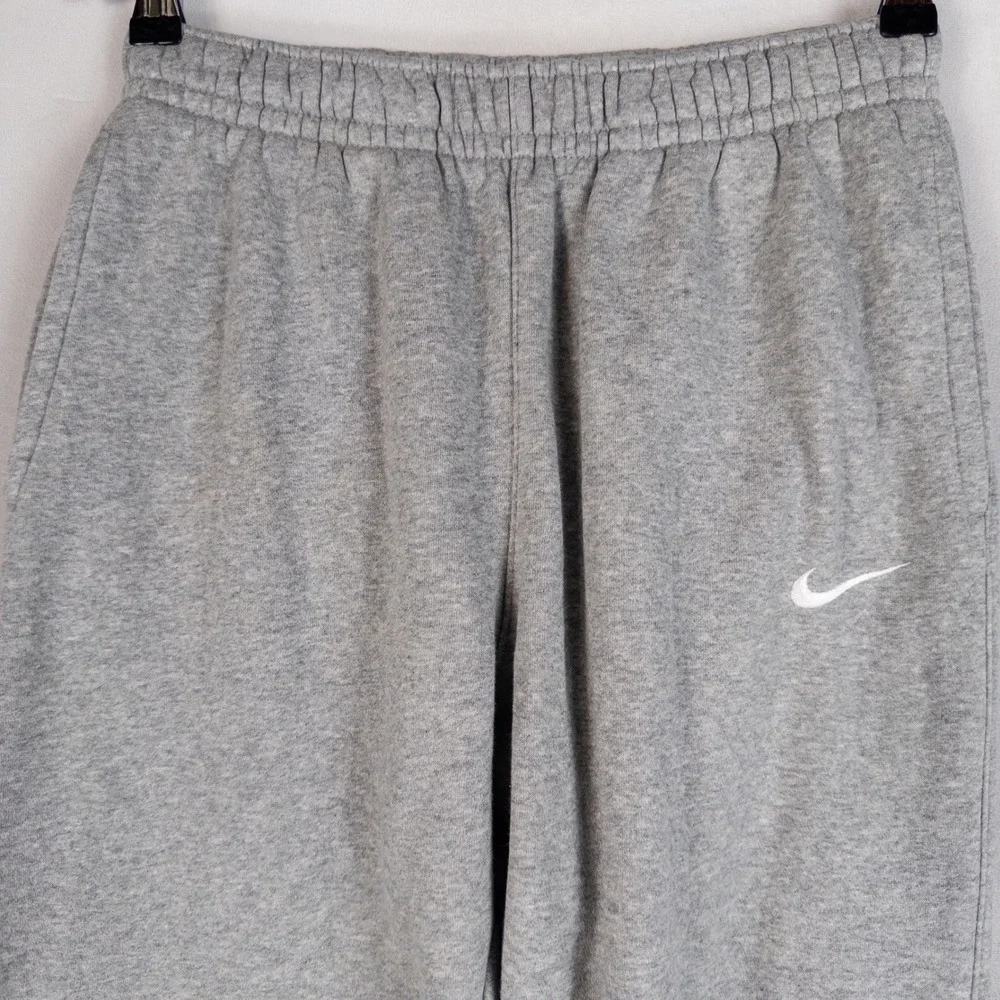 Nike Mens Joggers Small Gray Fleece Sweatpants Tapered Athletic Lounge Pants